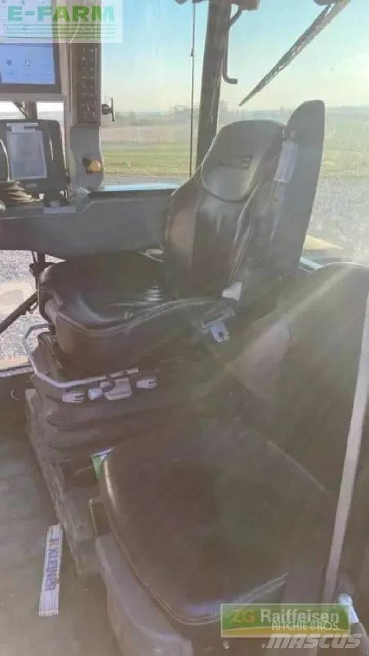 JCB fastrac 4220 Трактори