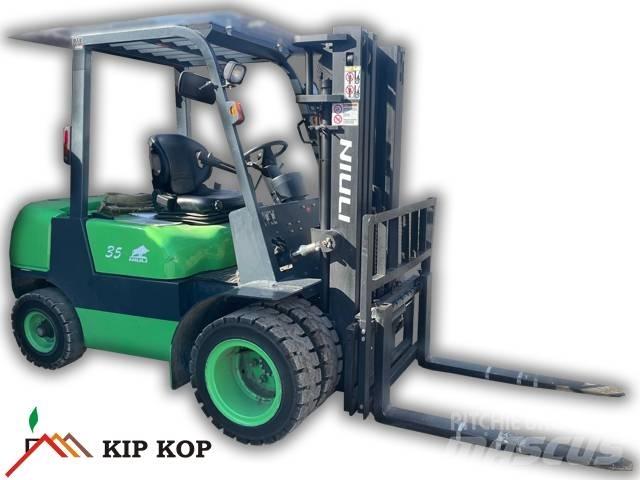 Niuli CPCD 35 Дизелови камиони