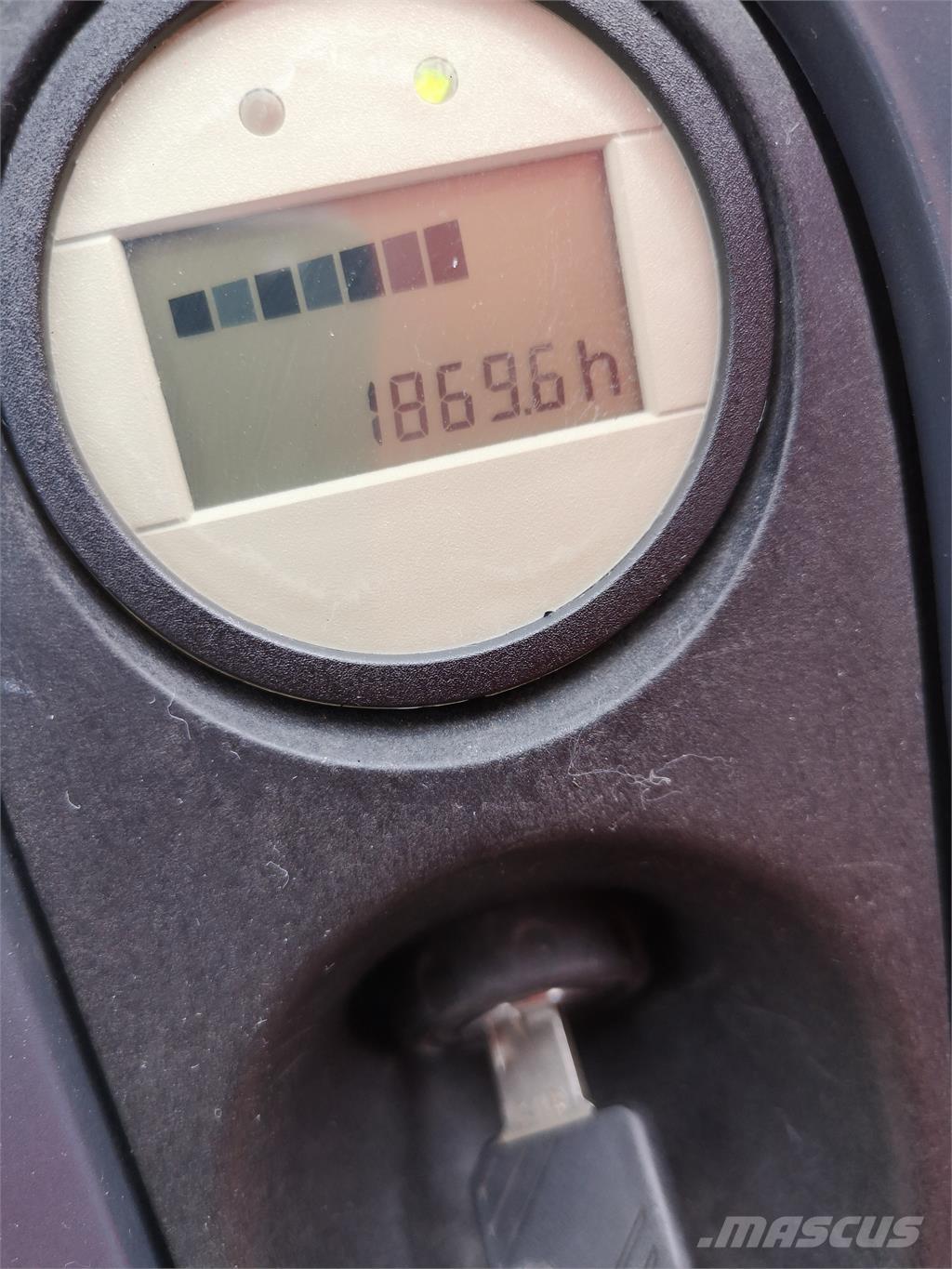 Linde T16 Li-Ion Колички високоповдигачи с теглич