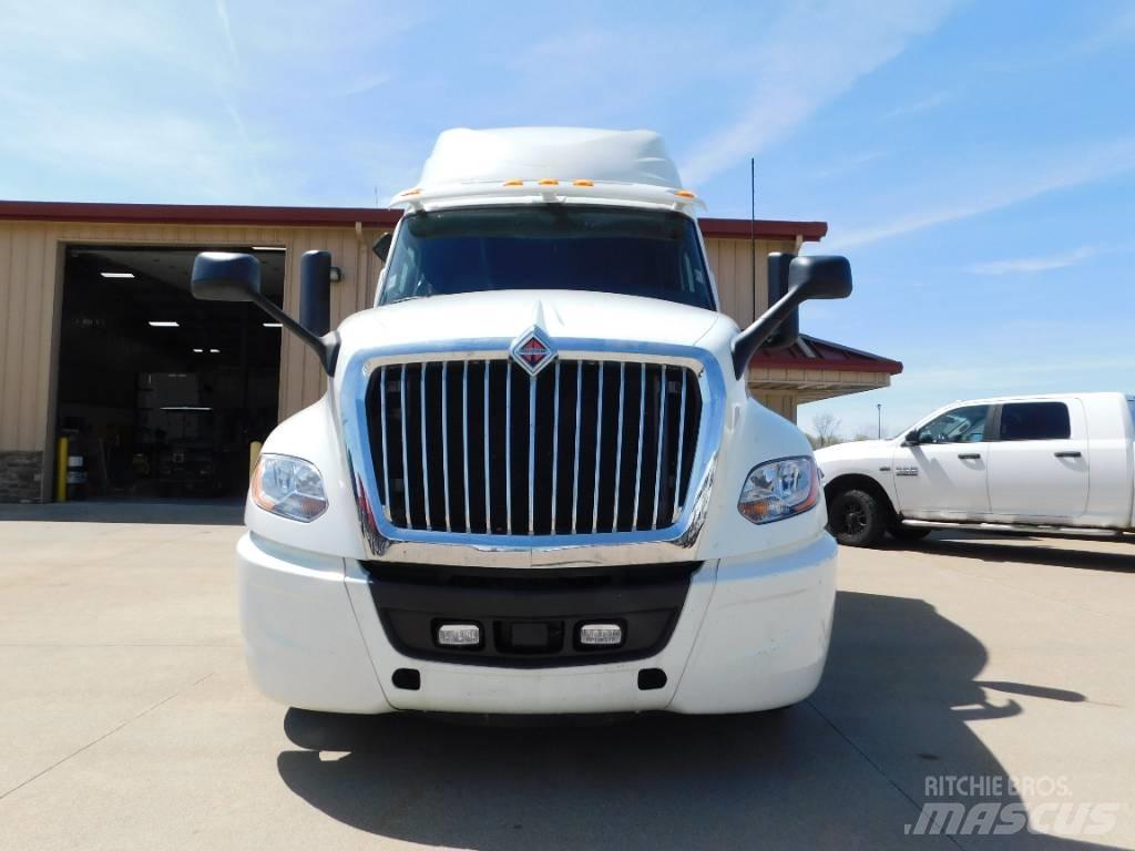 International LT 625 Влекачи