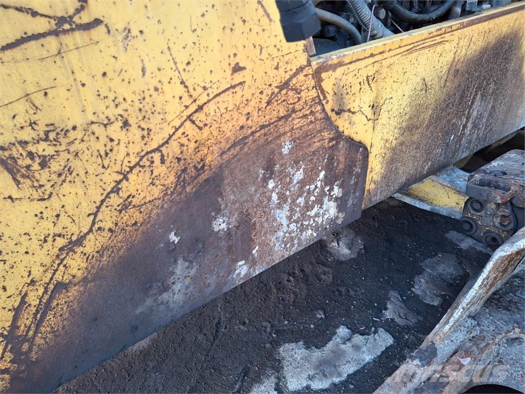 Komatsu D65EX-12 Други