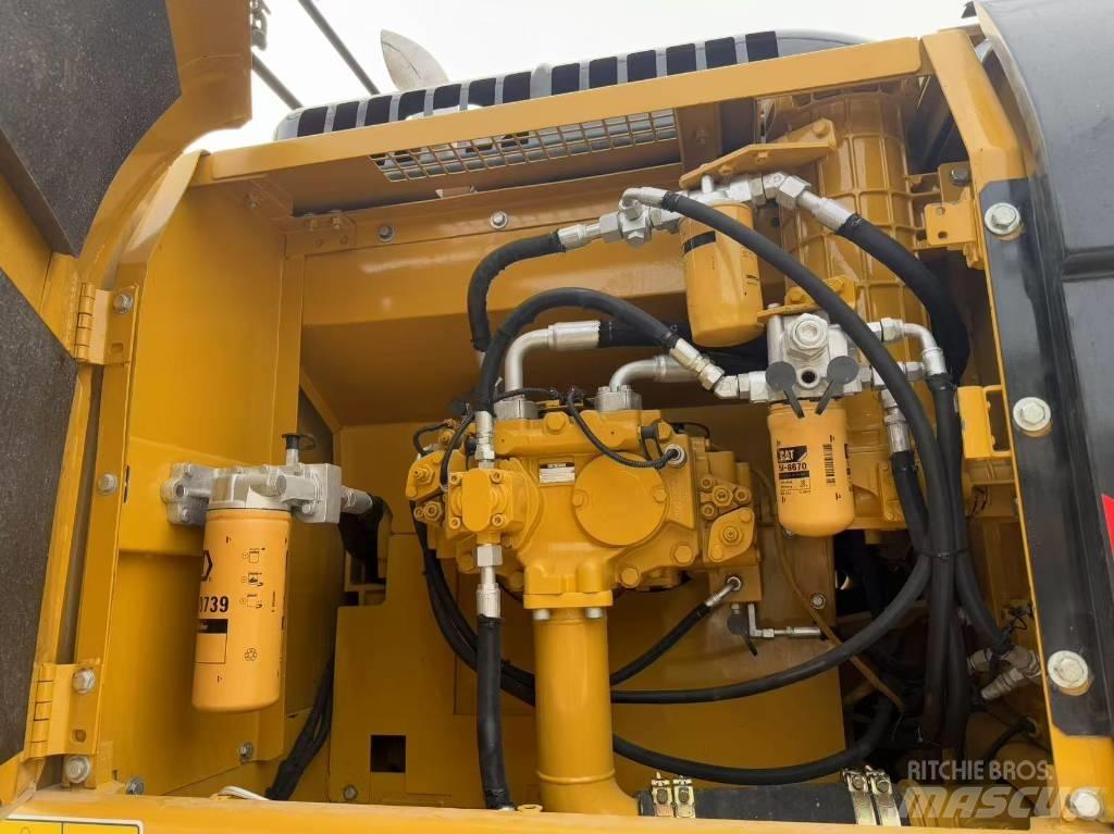CAT 330 D L Верижен екскаватор