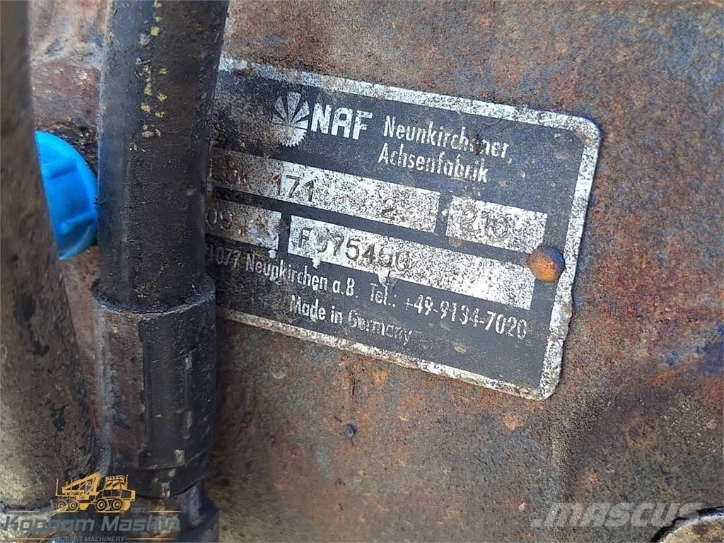 John Deere 1010E Предаване