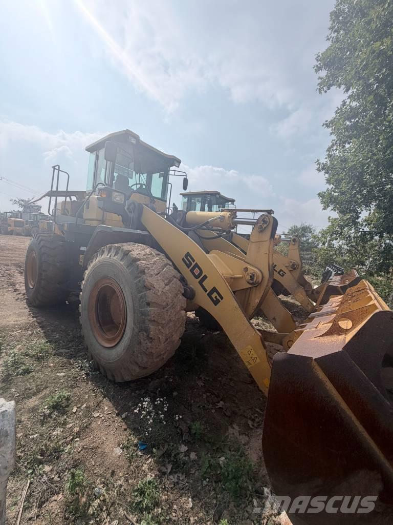 SDLG l935 Колесни товарачи