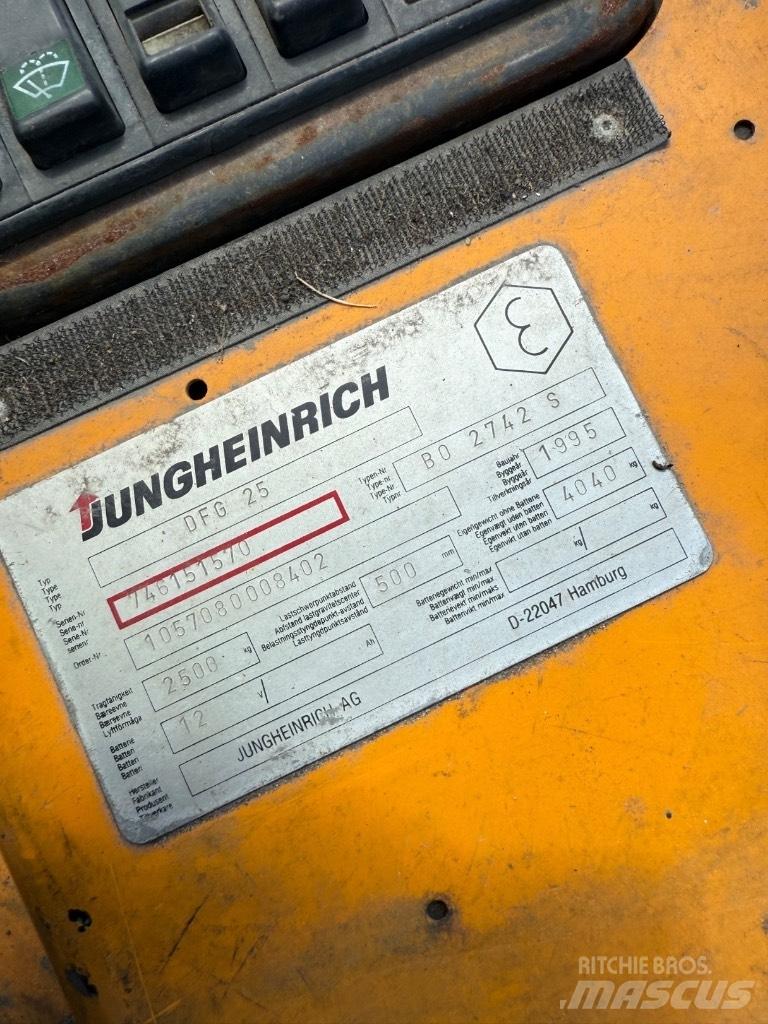 Jungheinrich DFG 25 Дизелови камиони
