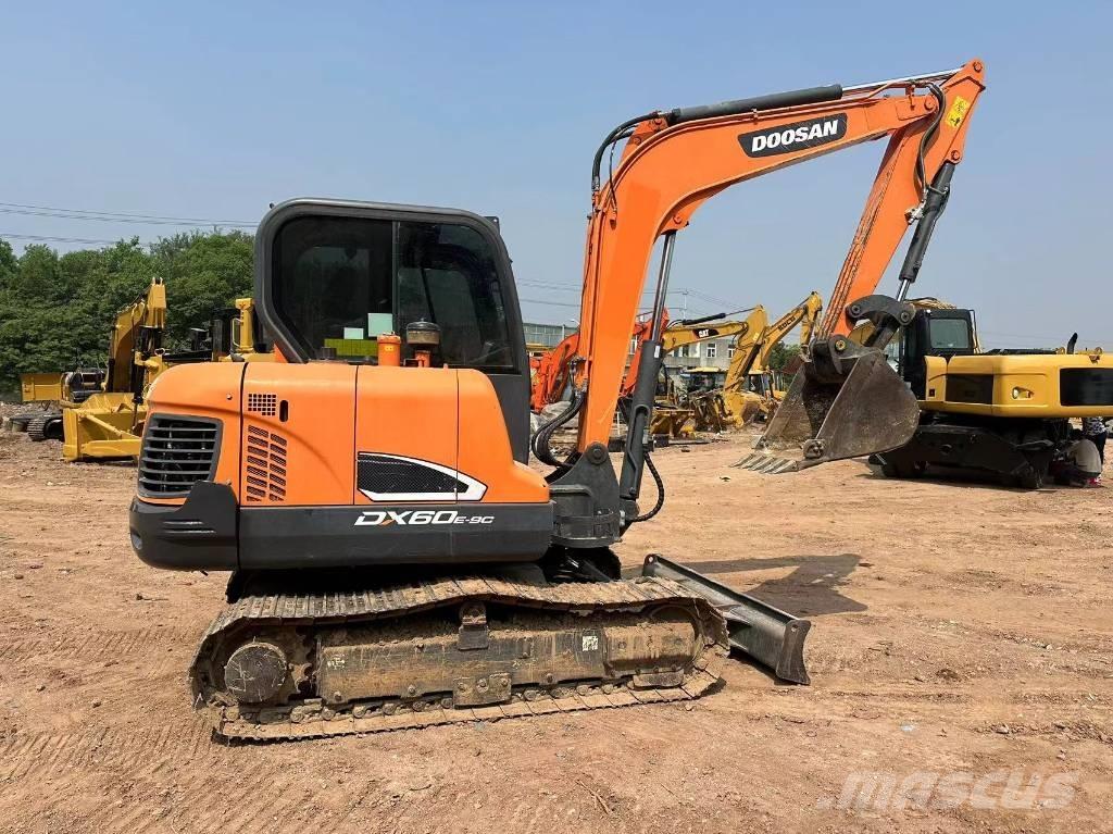 Doosan DX 60 Верижен екскаватор