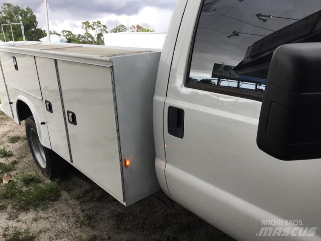 Ford F 550 XL SD Общински/универсални превозни средства
