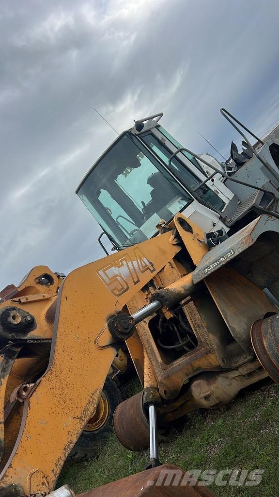 Liebherr L 574 Стрели и рамена
