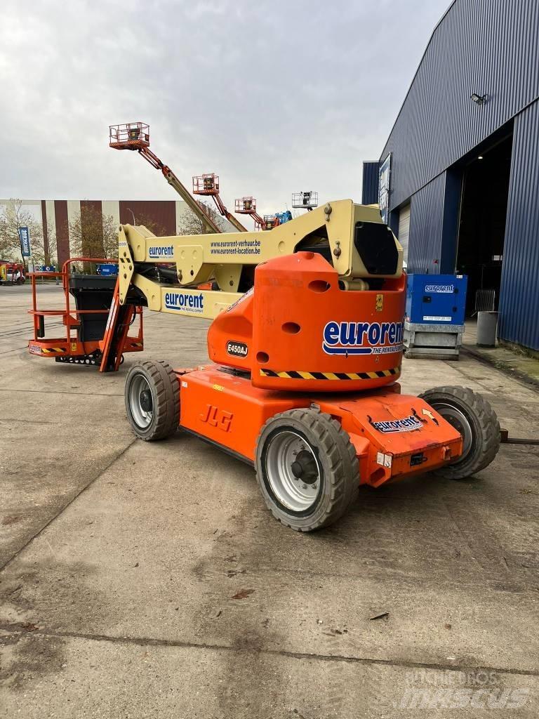 JLG E 450 AJ Съчленени стрелови подемници