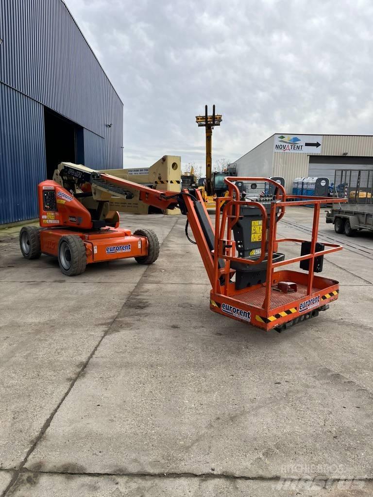 JLG E 450 AJ Съчленени стрелови подемници