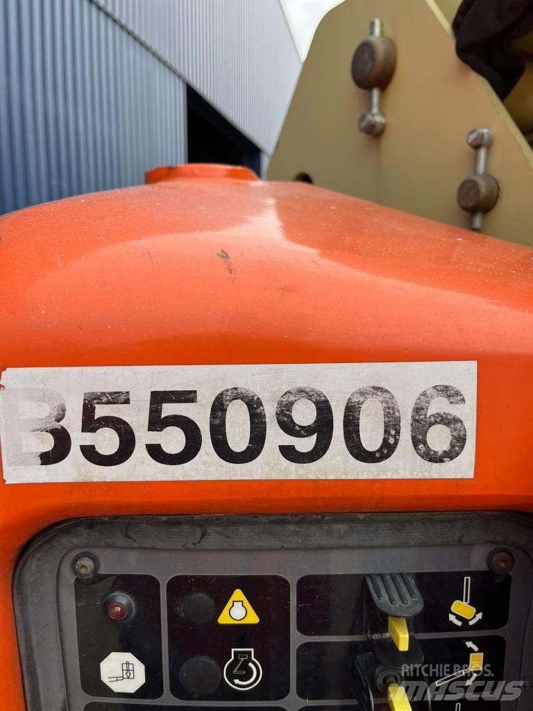 JLG E 450 AJ Съчленени стрелови подемници