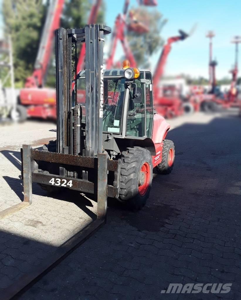 Ausa C 300 H X4 Камиони за херавни местности