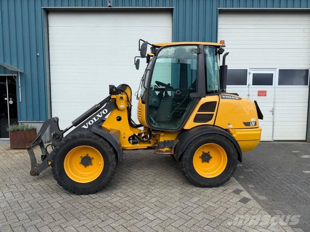 Volvo L 25 F Колесни товарачи