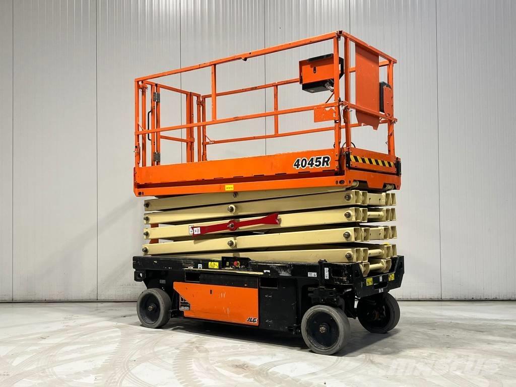 JLG 4045R Ножични работни платформи