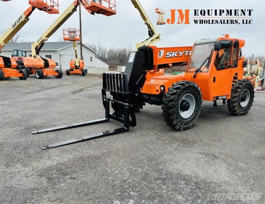 SkyTrak 8042 Телескопични товарачи