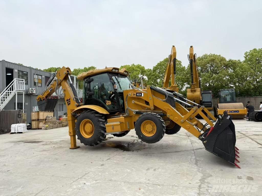 JCB 3 CX Товарач със заден ексватор