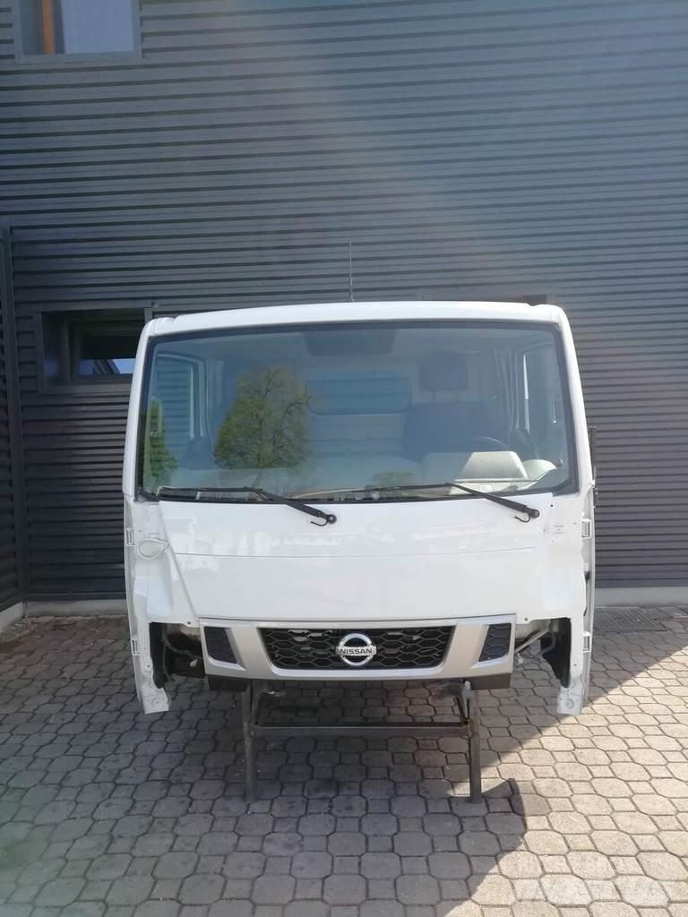 Nissan NT400 Кабини