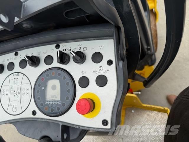 Bomag BW 100 AD M-5 Двойни барабанни ролки
