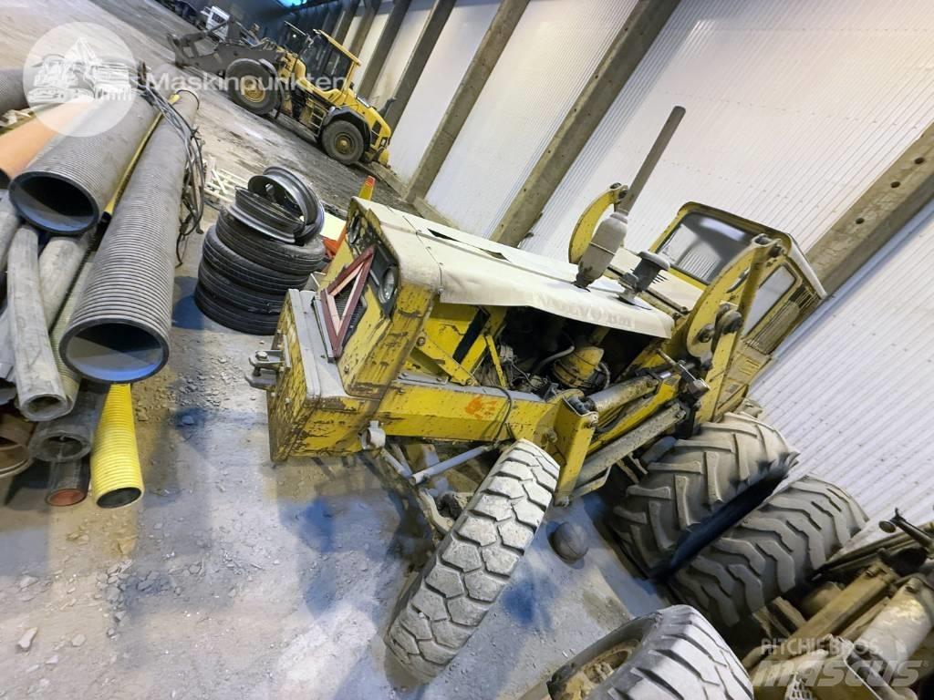 Volvo BM 218 Колесни товарачи