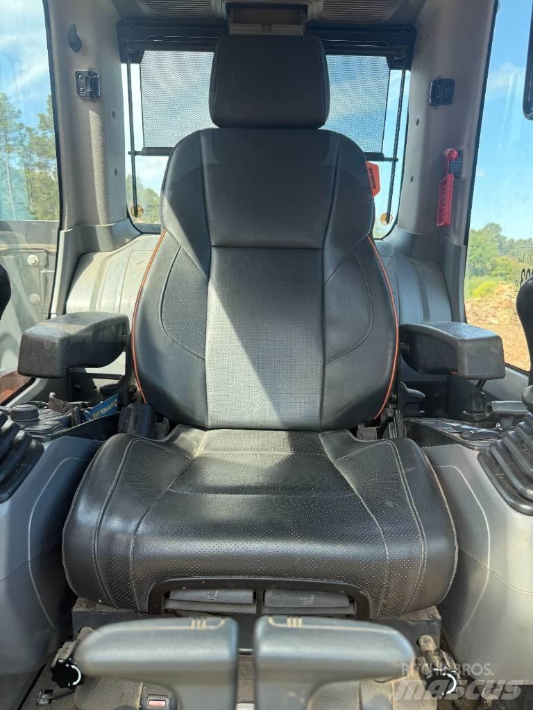 Doosan DX 235 LCR Верижен екскаватор