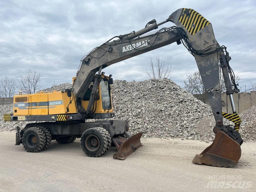 Åkerman EW230B Колесни екскаватори