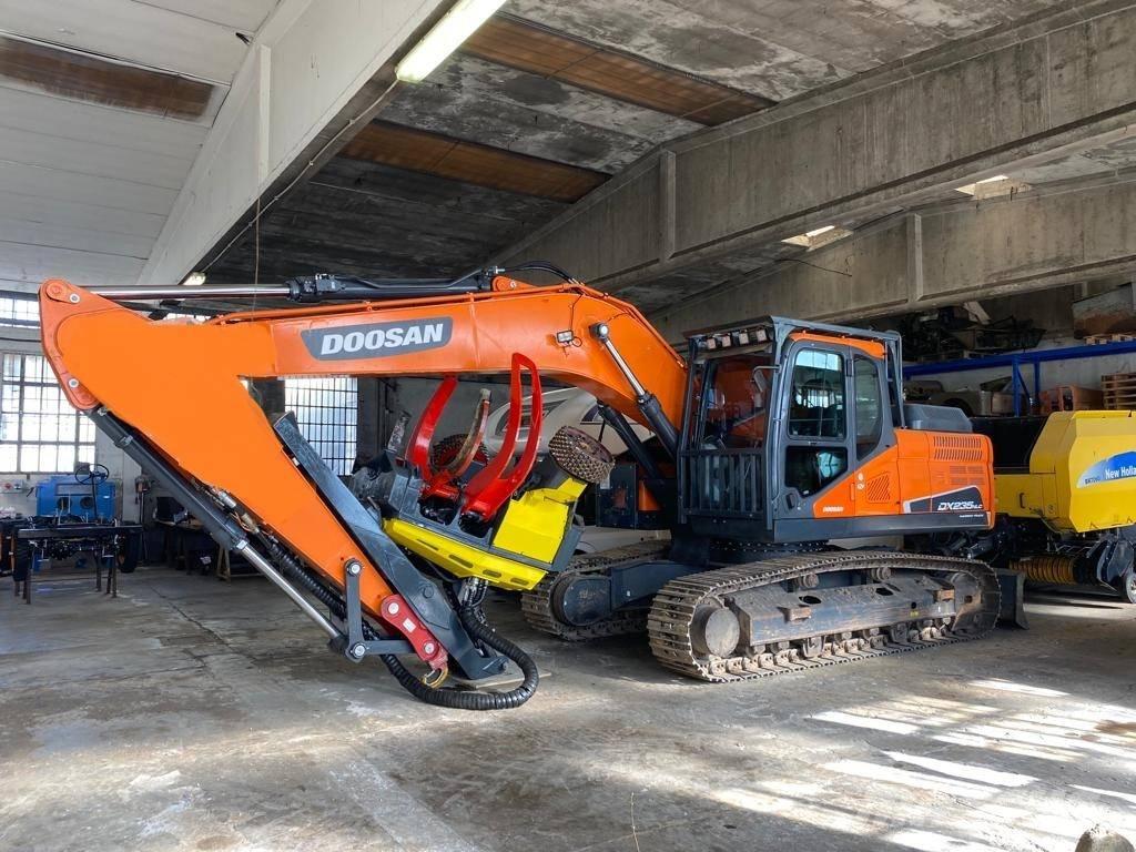 Doosan DX 235 NLC-5 Верижен екскаватор