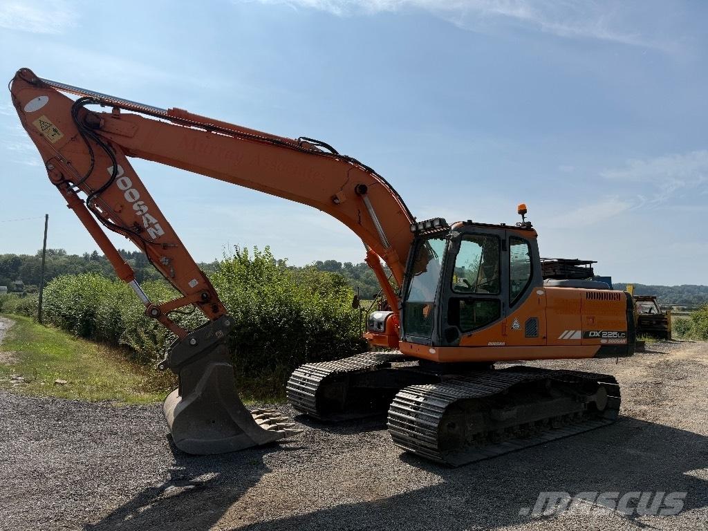 Doosan DX 225 LC Верижен екскаватор