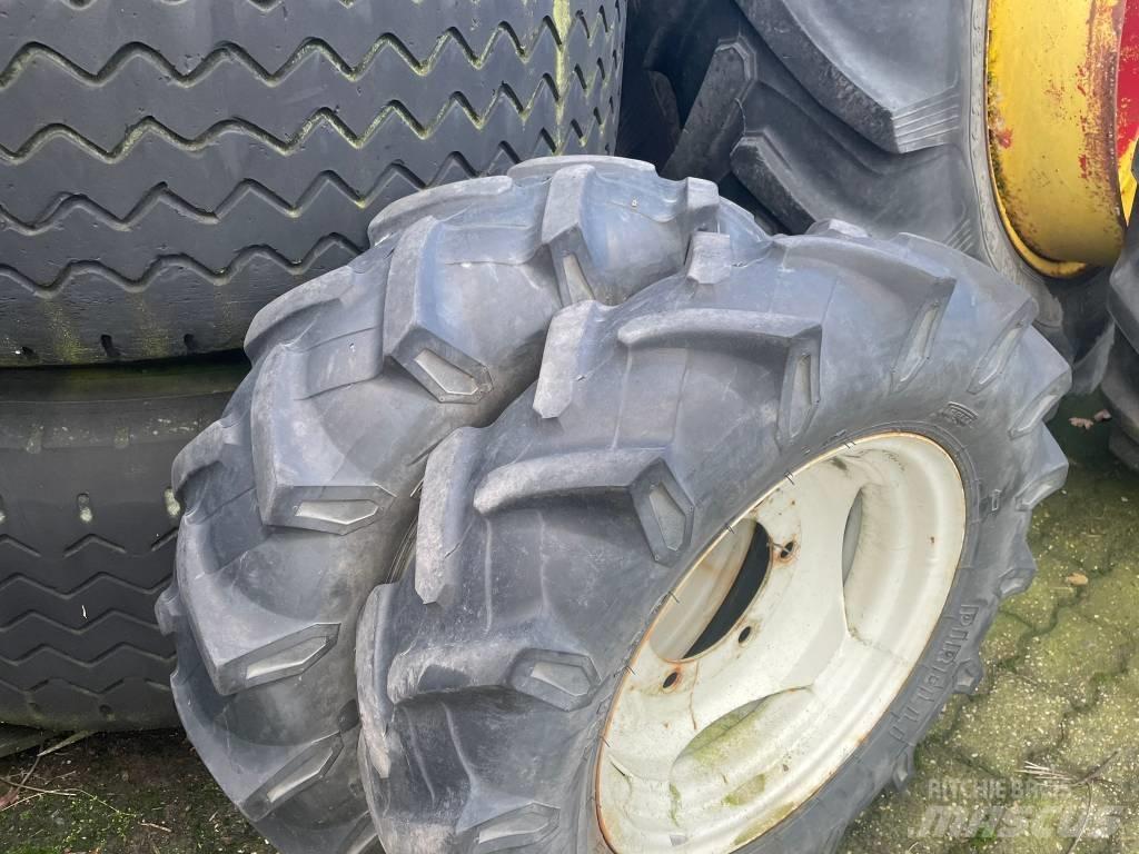 Pirelli 6.5 -16 + velg Колелета/Гуми