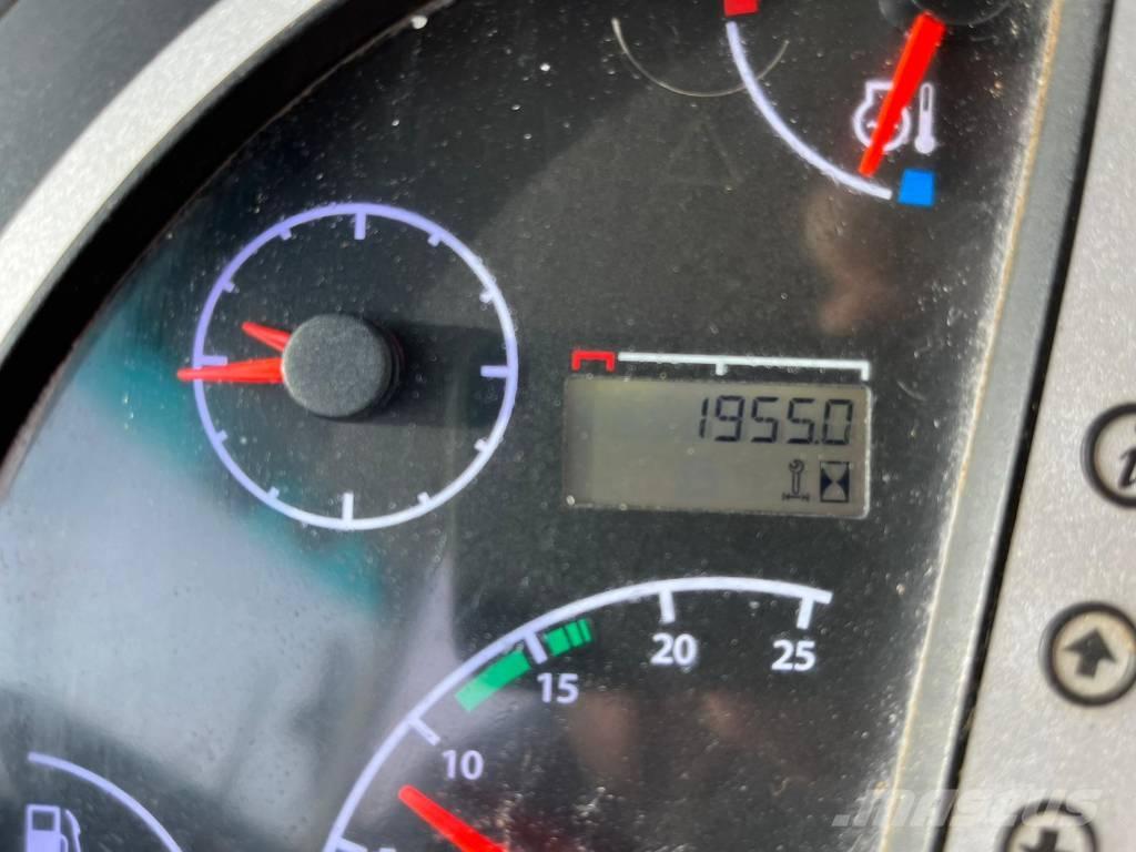 JCB 3 CX Товарач със заден ексватор