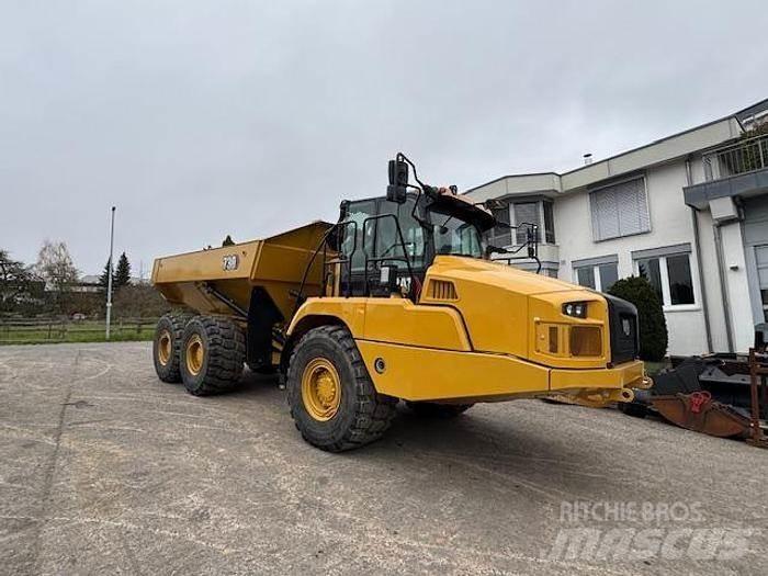 CAT 730 Дъмпери/моторни превозни средства