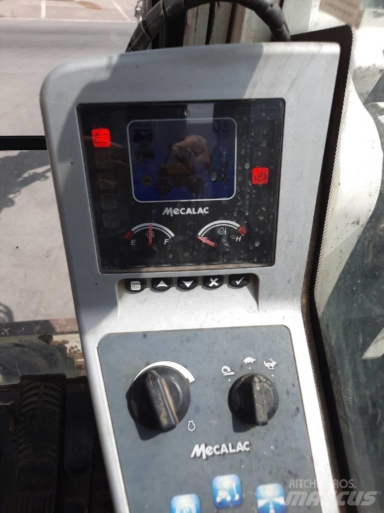 Mecalac 714 MW Колесни екскаватори