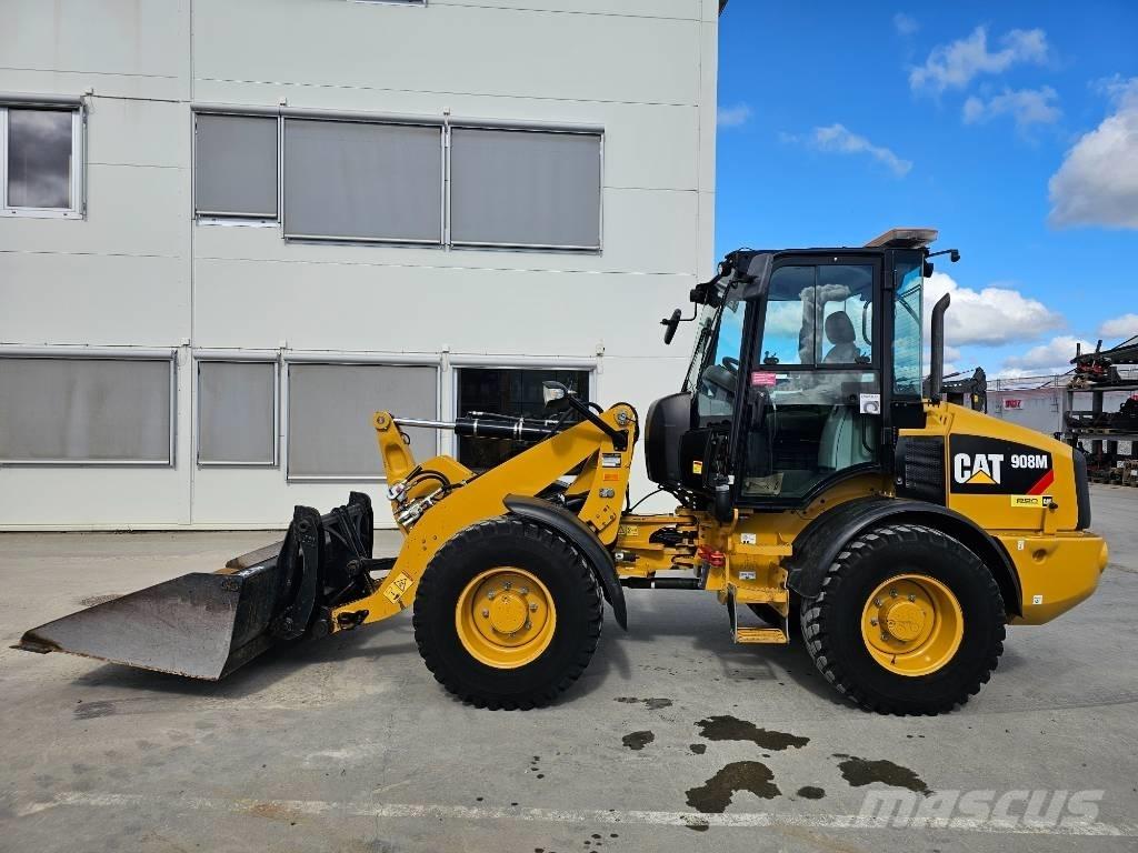 CAT 908M Колесни товарачи