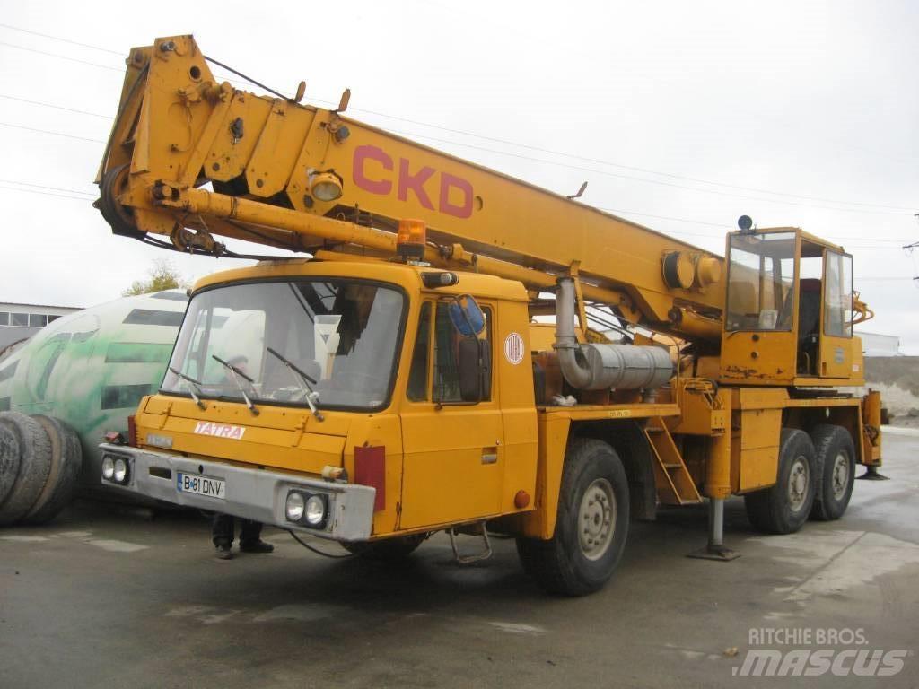 Tatra CKD Всъдеходни кранове