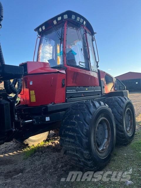 Komatsu XF895-2 Форуардери