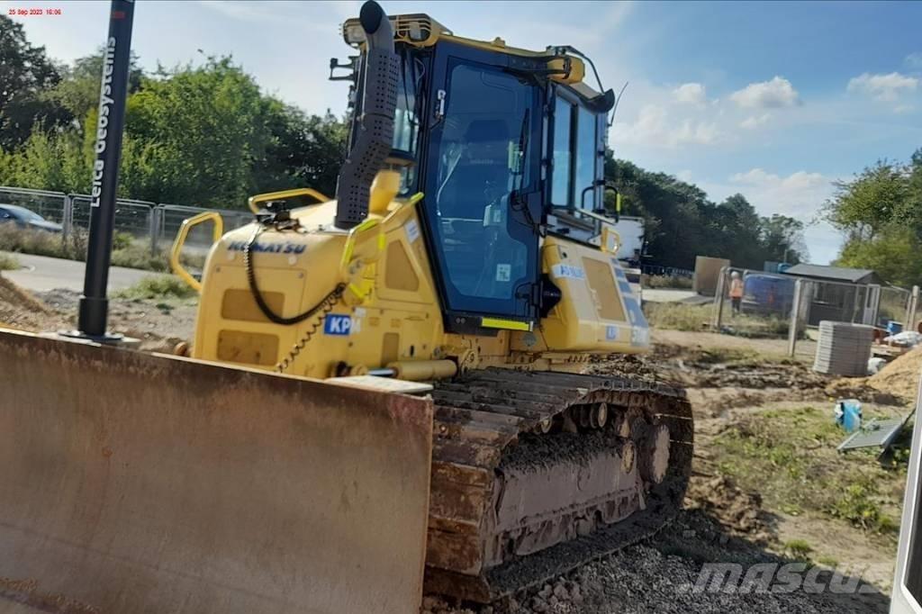 Komatsu D51 PX-24 Верижни булдозери
