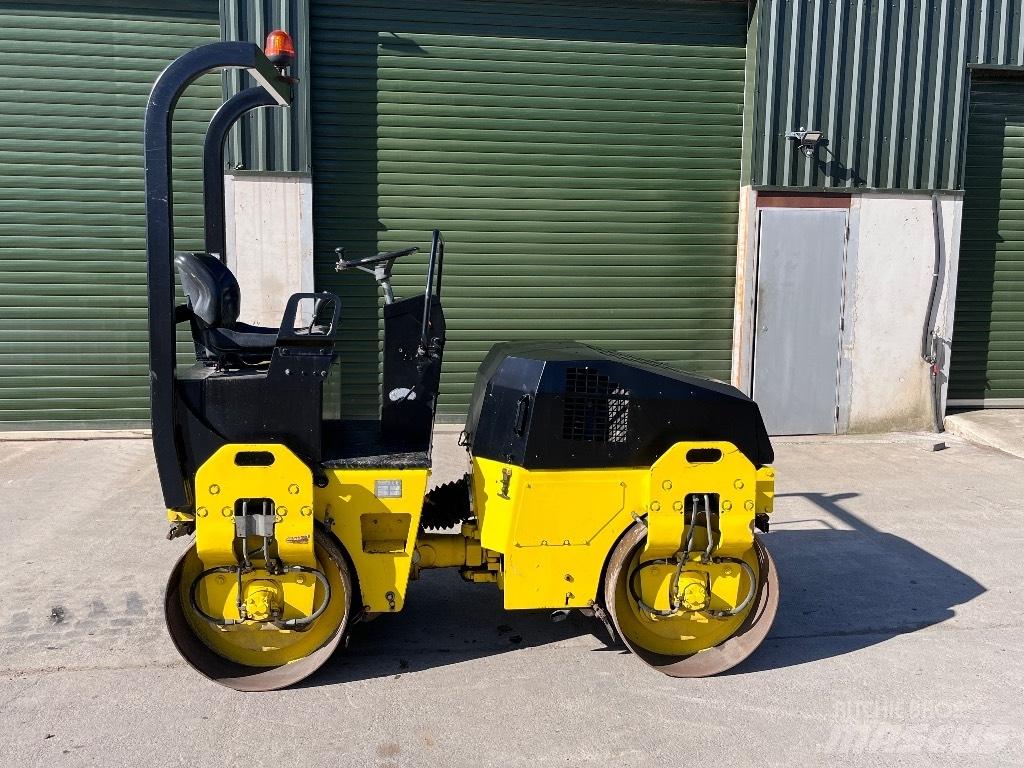 Bomag BW 120 AD-3 Двойни барабанни ролки
