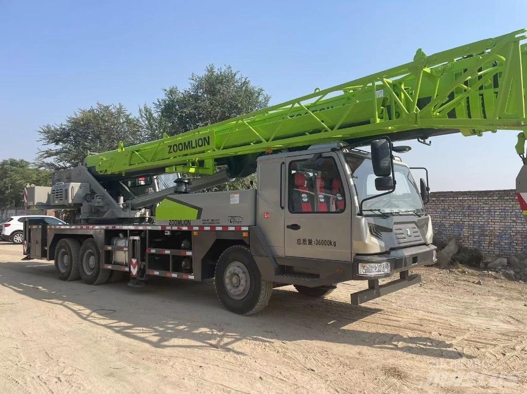 Zoomlion ZTC350H Всъдеходни кранове