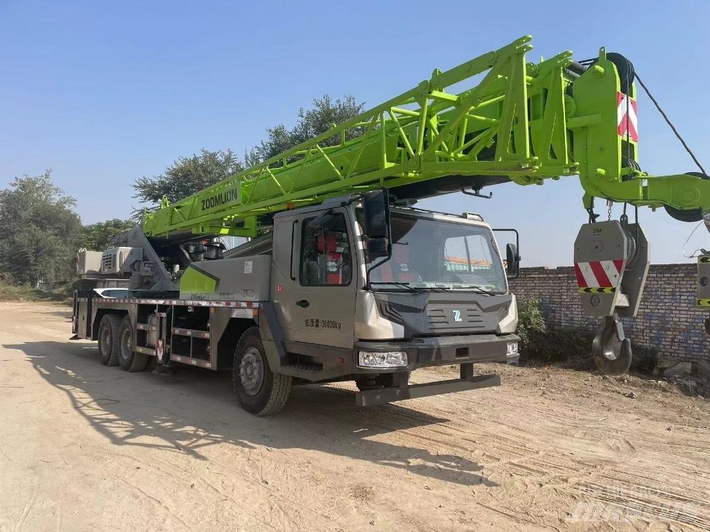Zoomlion ZTC350H Всъдеходни кранове