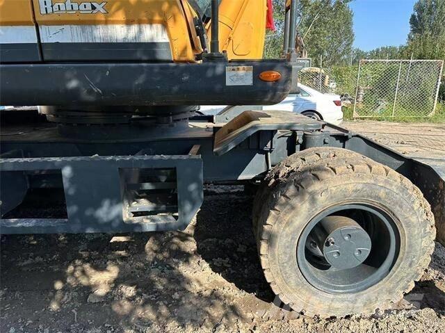 Hyundai 210W Колесни екскаватори