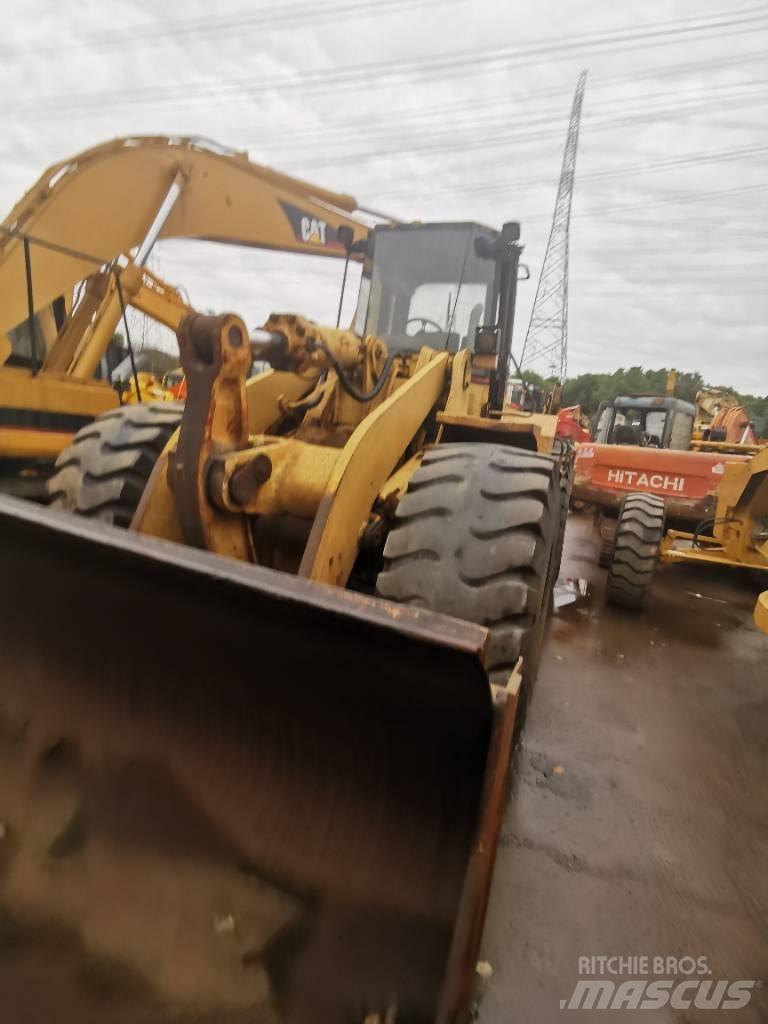 CAT 966F Колесни товарачи