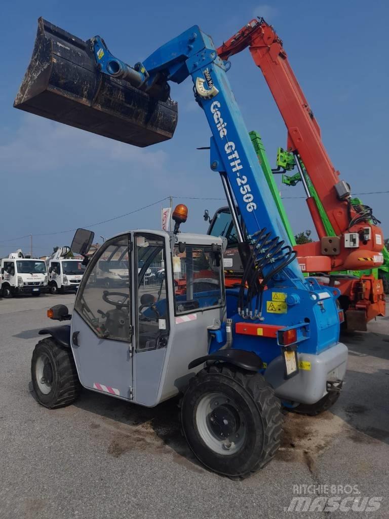 Terex Genie 2506 Телескопични товарачи