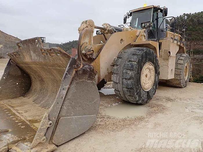 CAT 988K Колесни товарачи