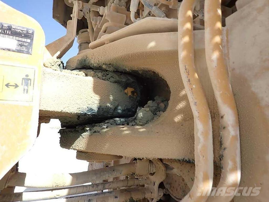 CAT 988K Колесни товарачи