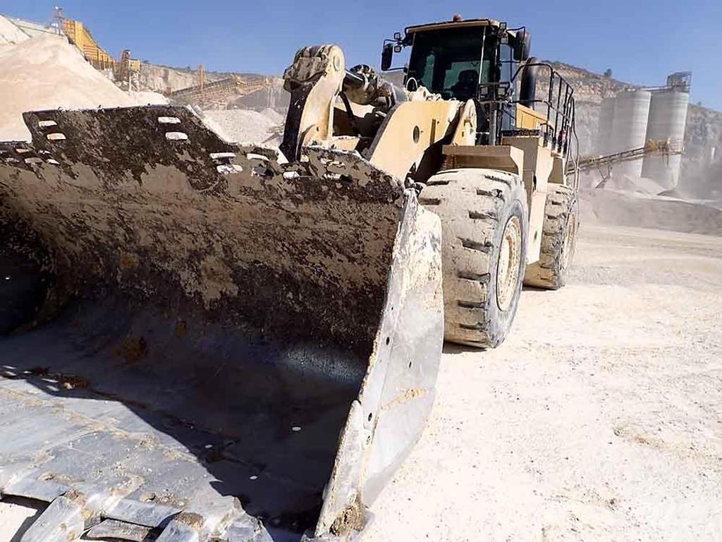 CAT 988K Колесни товарачи