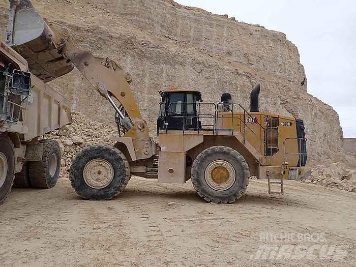 CAT 988K Колесни товарачи