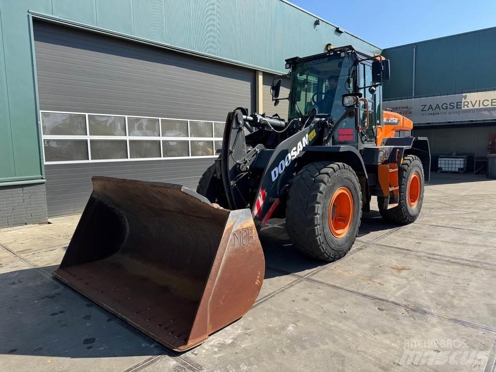 Doosan DL250-7 Колесни товарачи