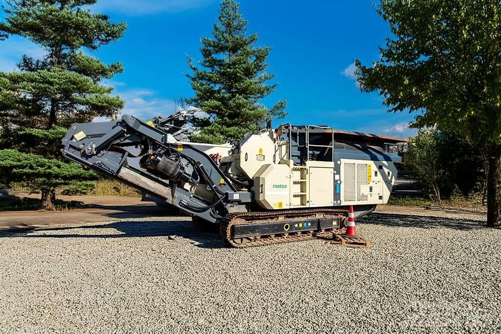 Metso J90 Мобилни трошачки
