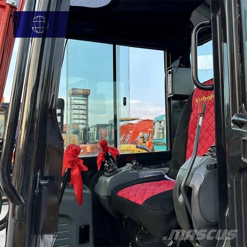 Kubota KX 155 Средни екскаватори 7т - 12т