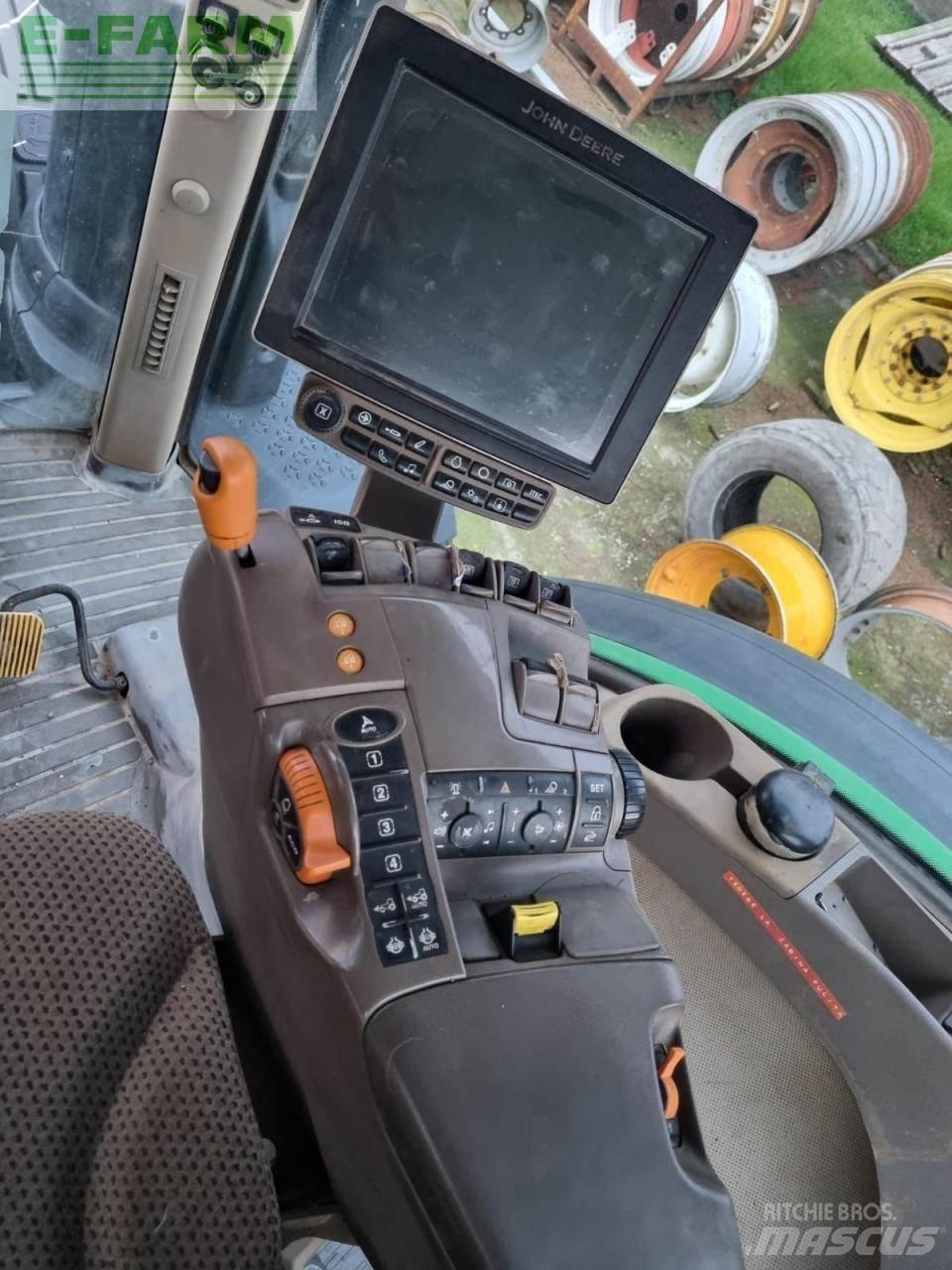 John Deere 8245 R Трактори