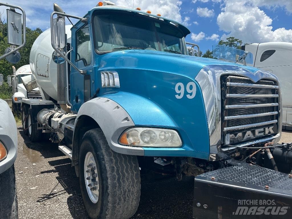Mack GU 800 Други